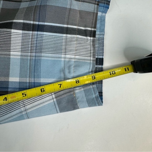 Billabong Plaid Men’s Shorts 9” Inseam - Picture 10 of 17